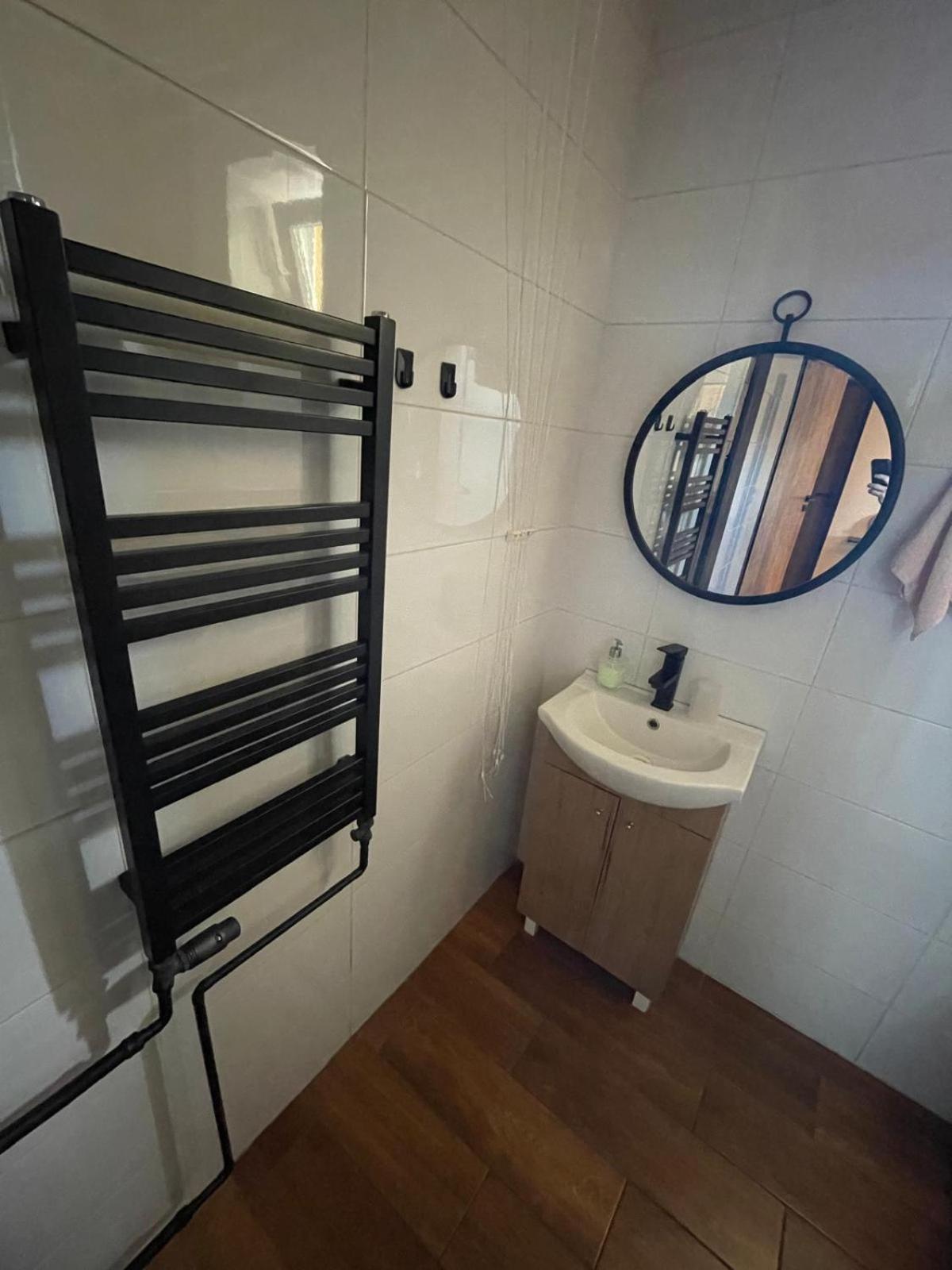 Mieszkanie Na Osiedlu Siedemsetlecia Uniejow Esterno foto